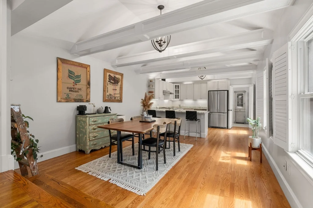 37 Mount Vernon St, Charlestown