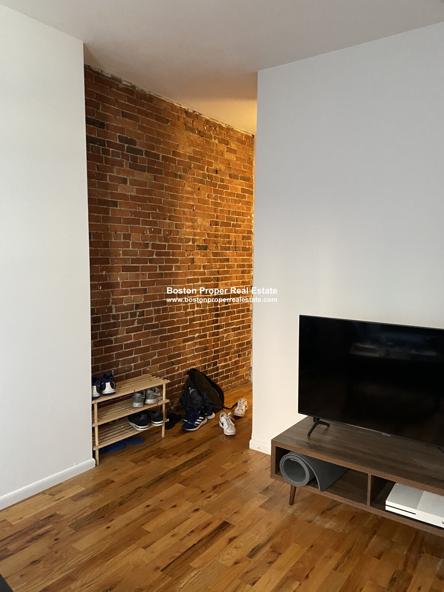 23 Cortes St, Back Bay