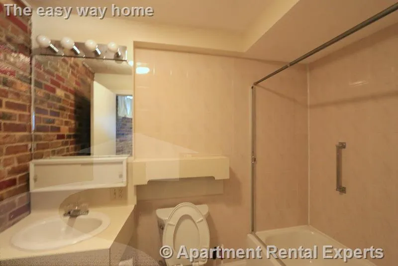 12 Mt Auburn St, Harvard Square