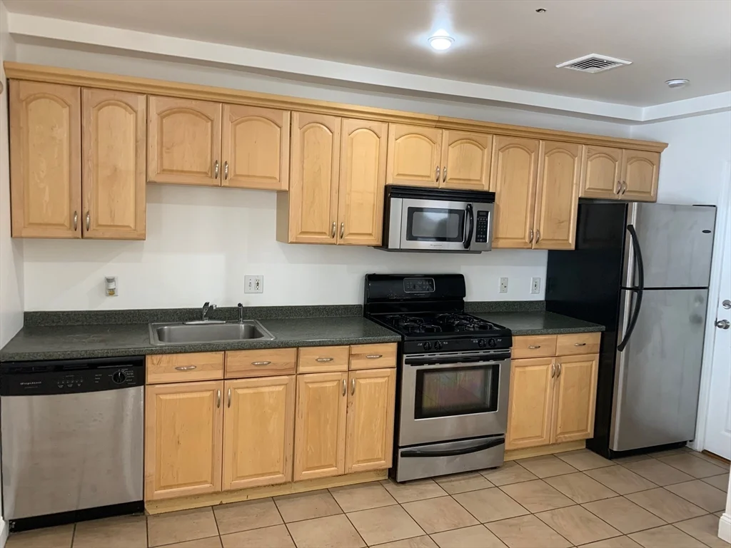 55 Broadway, East Somerville