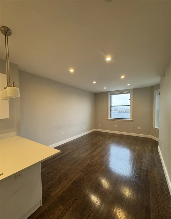 47 Bay State Rd, Fenway