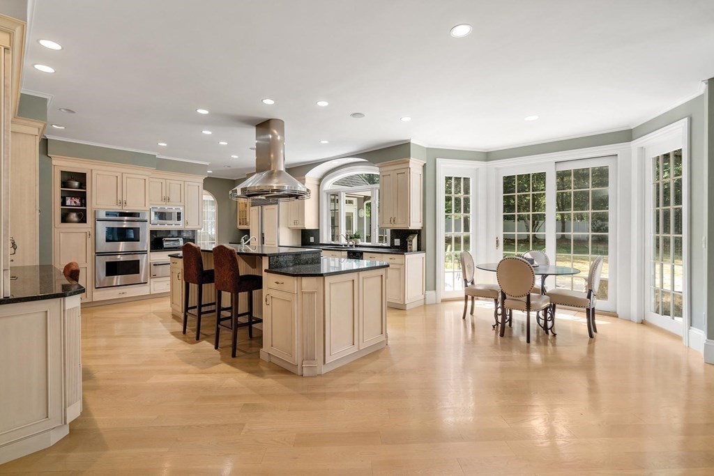 196 Bridle Trail Rd, Needham