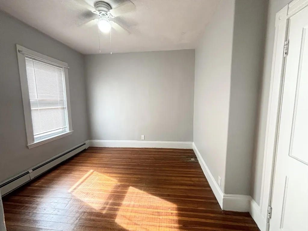 14 Belknap St, West Somerville