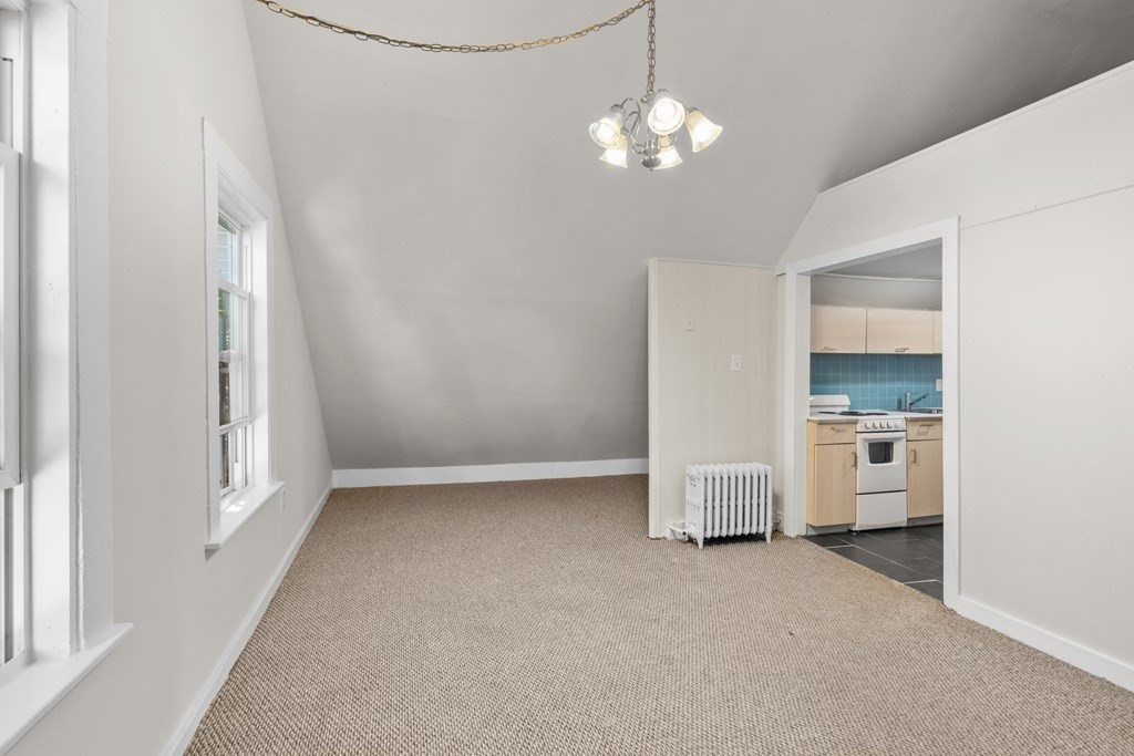 85 Linden Ave, West End