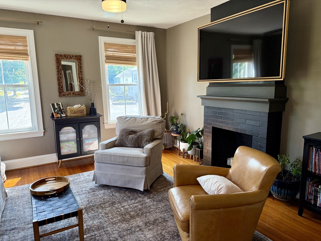 123 Court St, Downtown