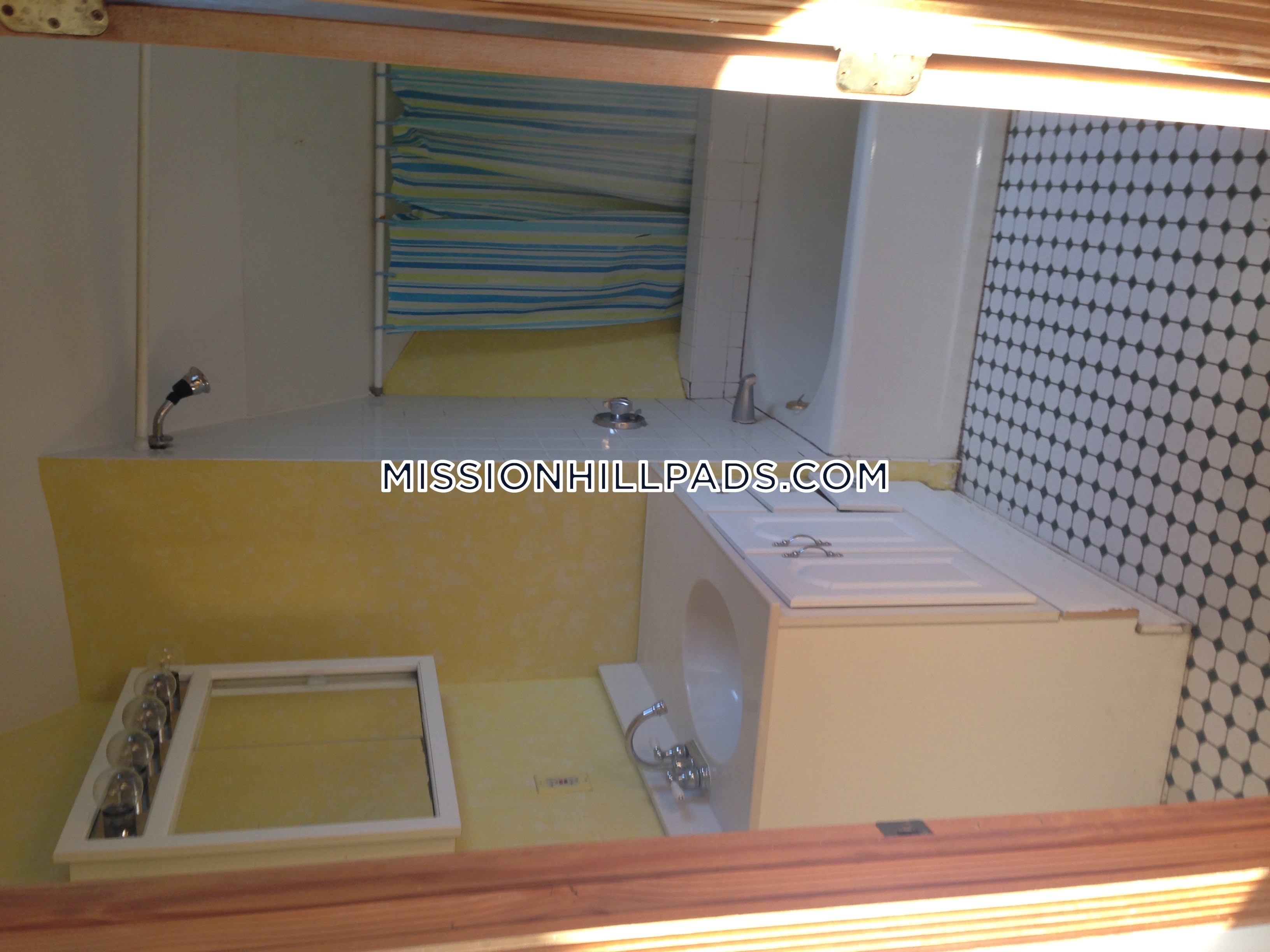 2 bed, 1 bath apartment for rent at 89 Hillside St Unit 4, Mission Hill — photo 6 of 15
