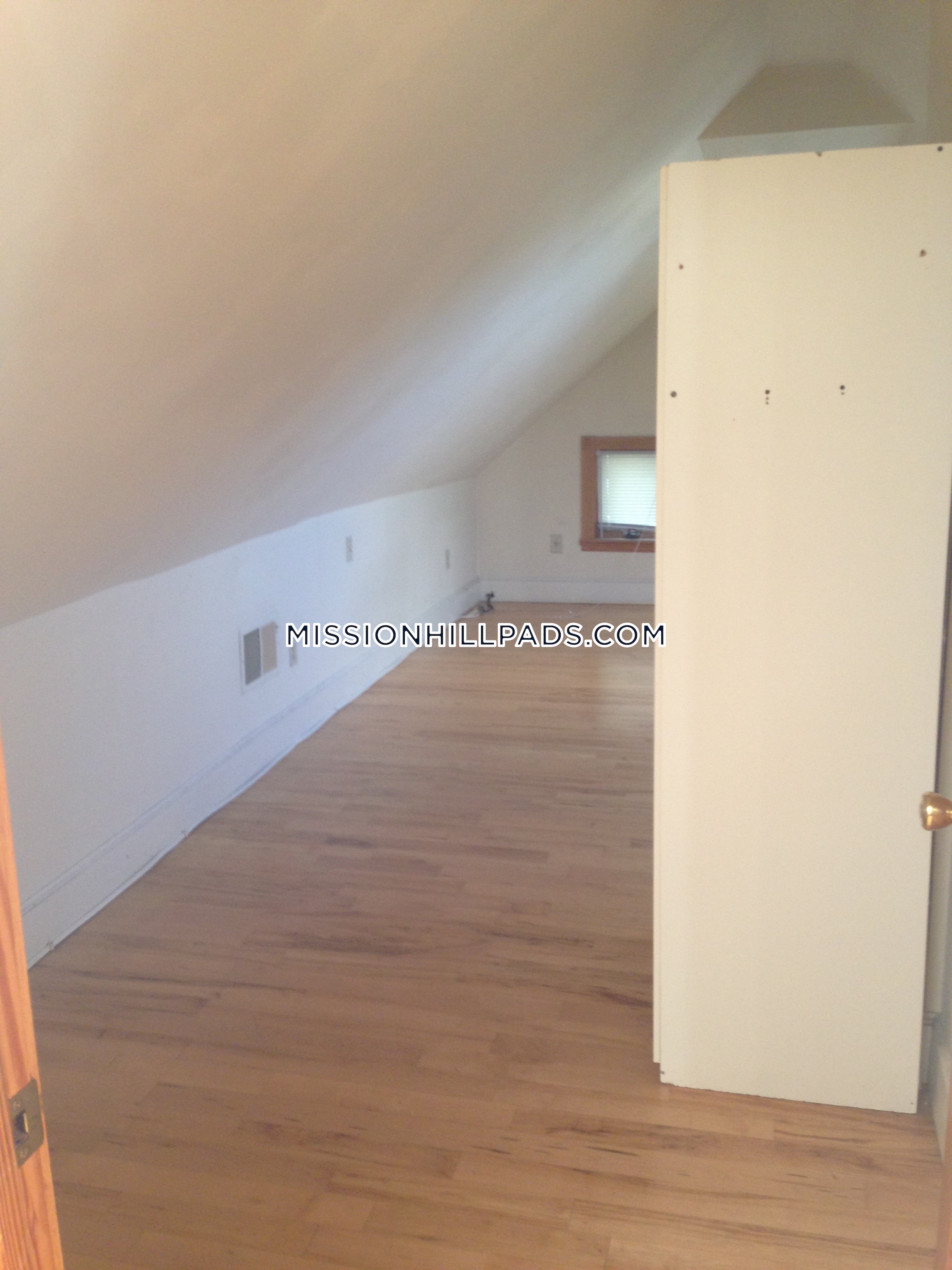 2 bed, 1 bath apartment for rent at 89 Hillside St Unit 4, Mission Hill — photo 8 of 15