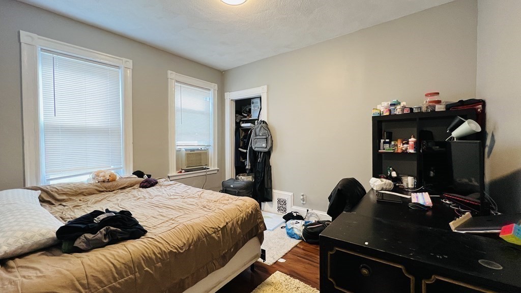 60 Fiske St, Waltham