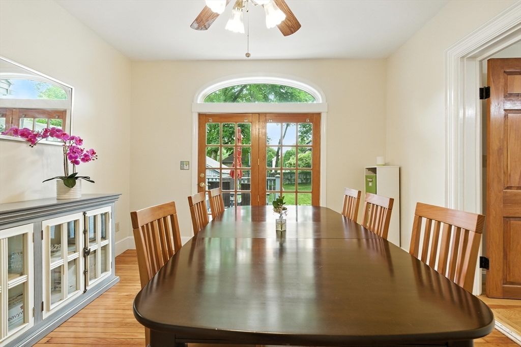 254 Park St, West Roxbury