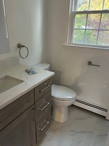 2 Patrick Rd, Hopedale