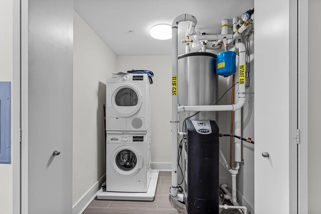 121 Portland, West End