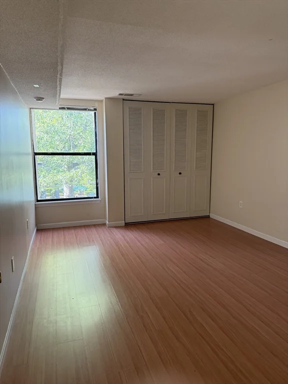 70 Shrewsbury Green Dr, Shrewsbury