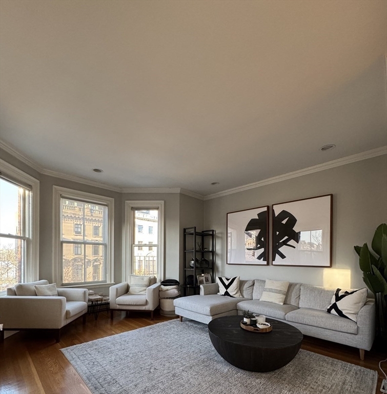 12 Hereford St, Back Bay