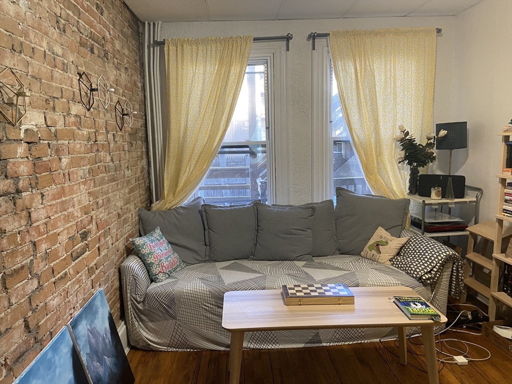 14 Evergreen Sq, Spring Hill