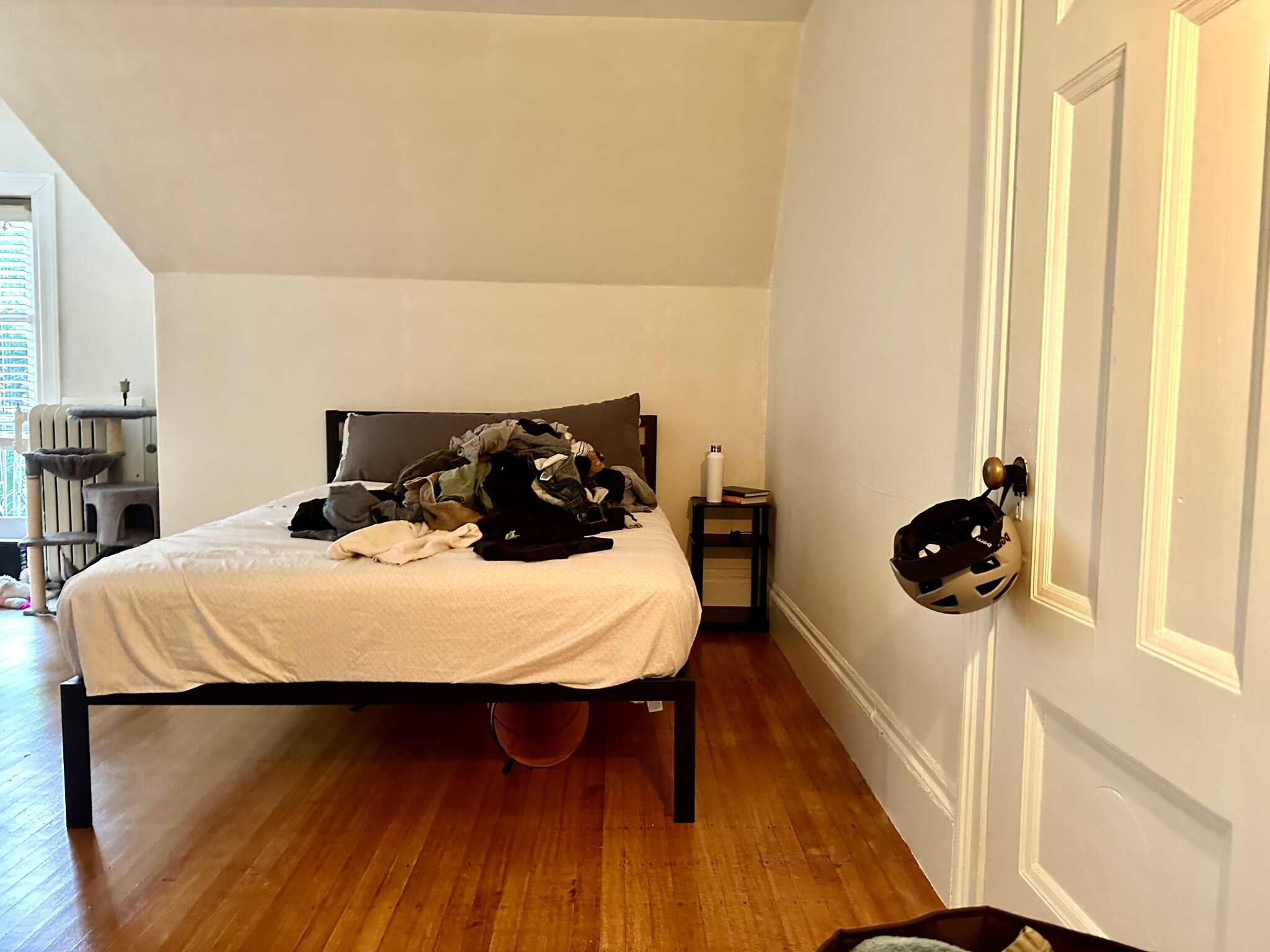 1748 Beacon St, Washington Square