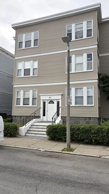 27 Hosmer St, Mattapan