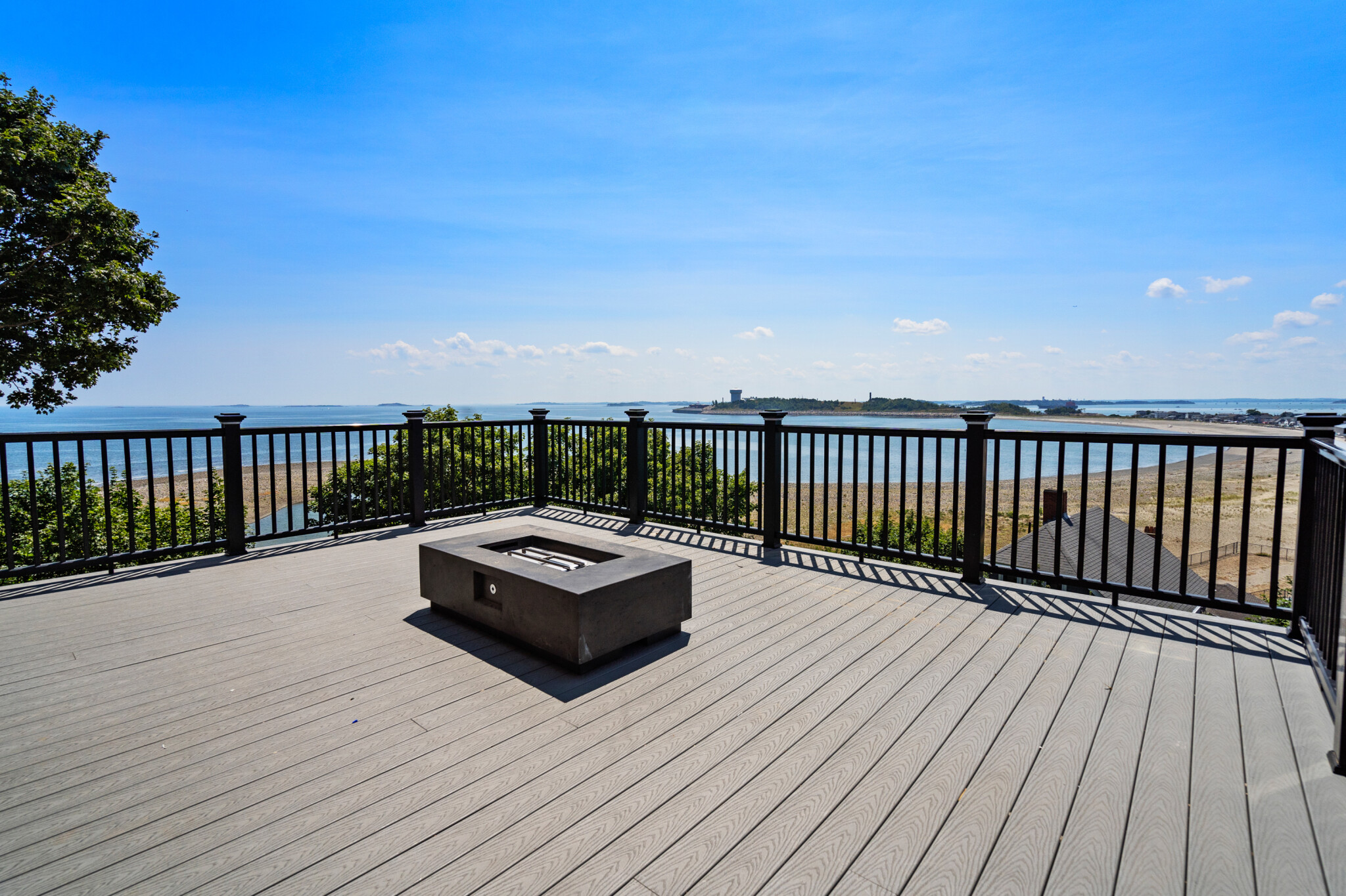 77 Harbor View Ave, Winthrop