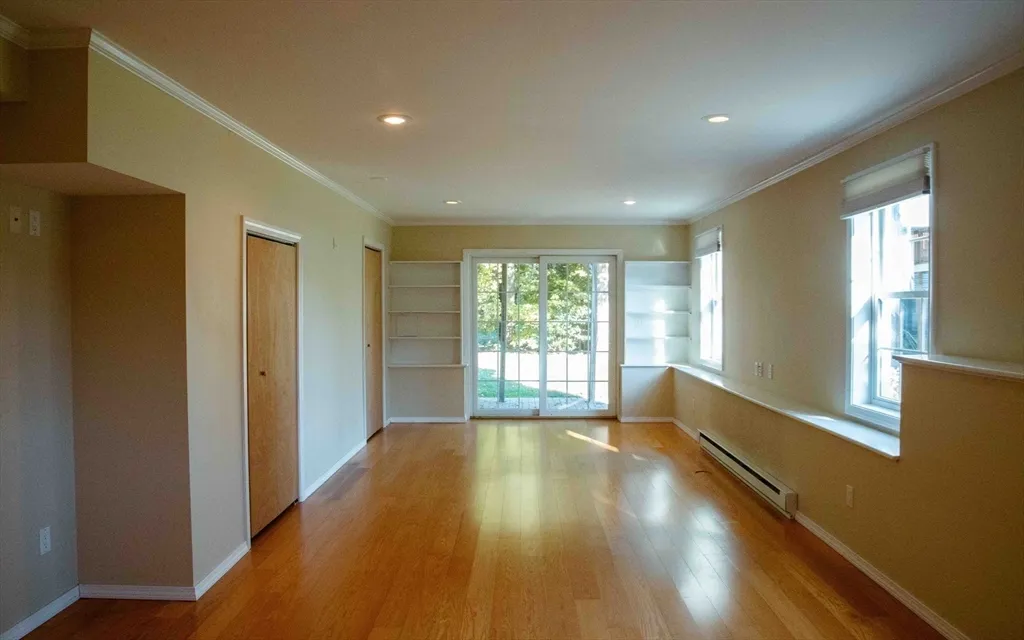 171 N Main St, Natick