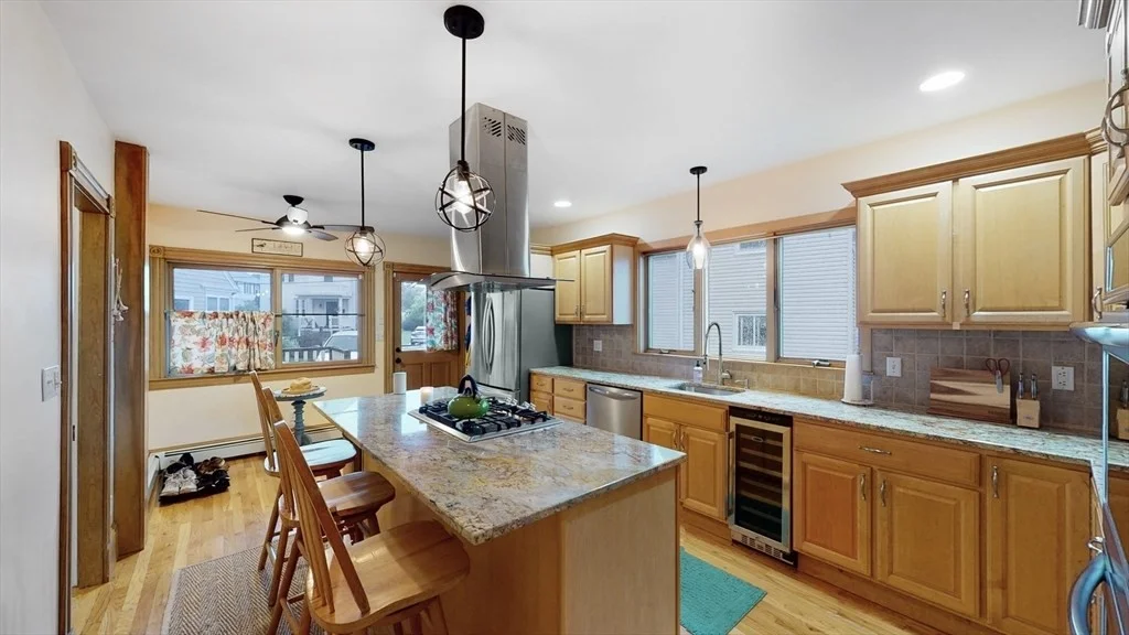 271 River Rd, Winthrop
