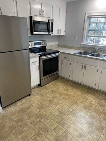 8 Groton Harvard Rd, Ayer