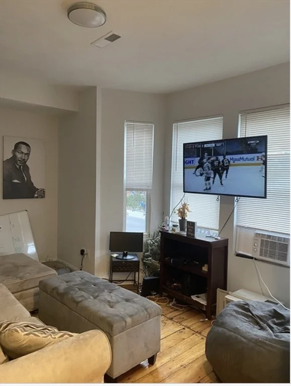 663 East Broadway, South Boston