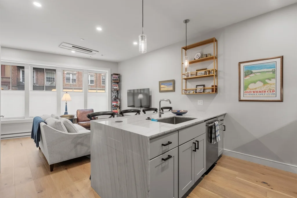 471 Hanover St, North End