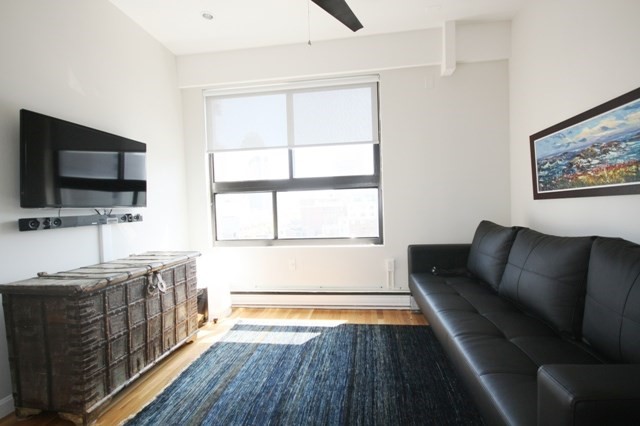 12 Stoneholm St, Fenway