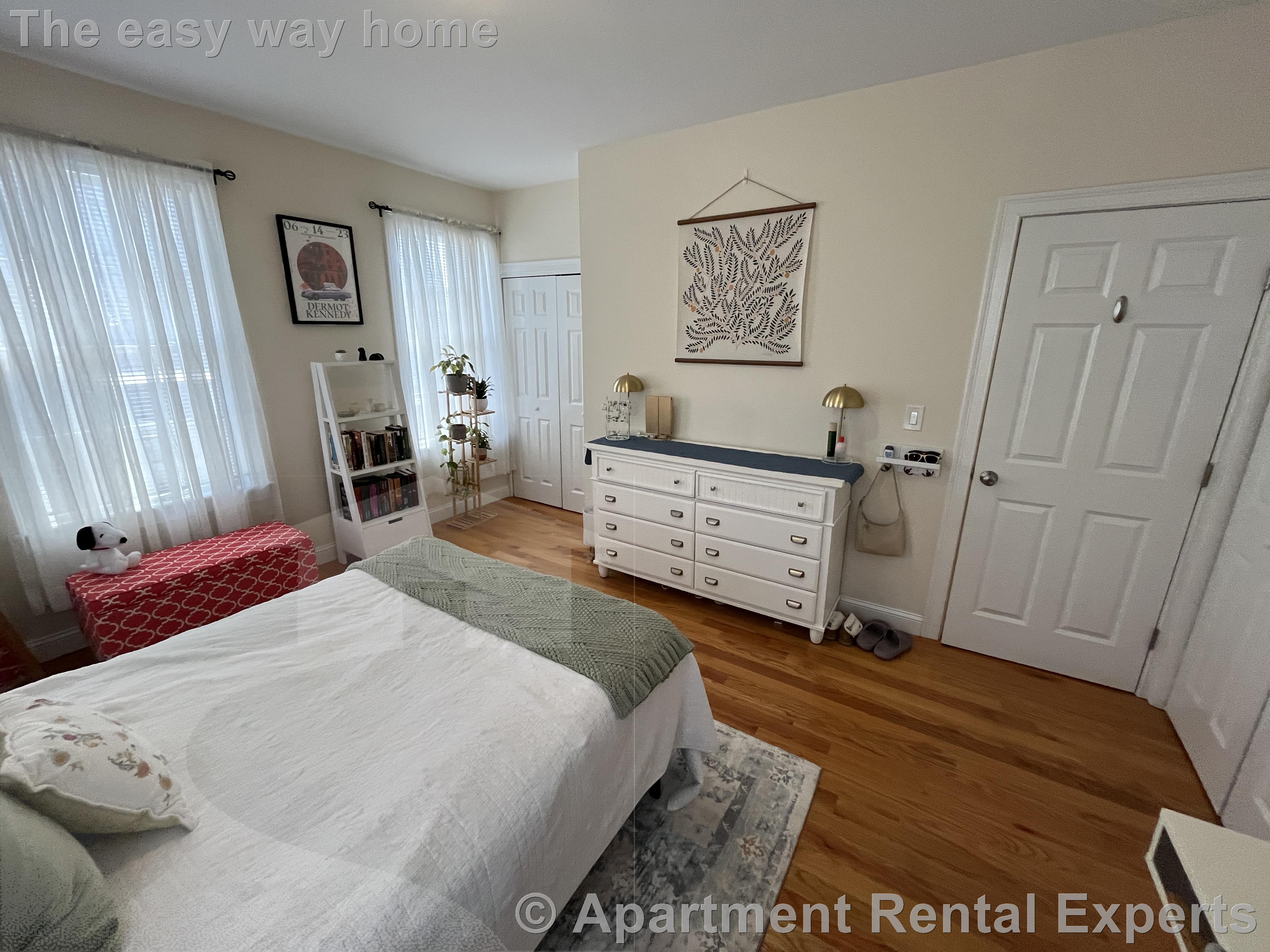 14 Flint St, East Somerville