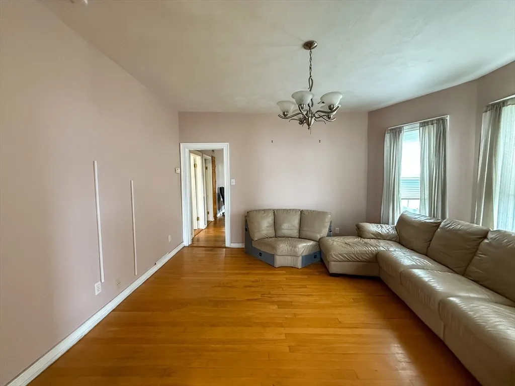 56 Bowdoin St, Medford