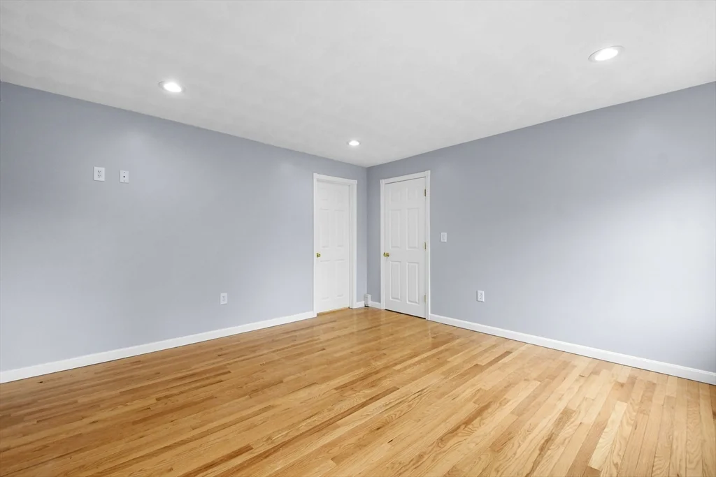 515 Winthrop St, Rehoboth