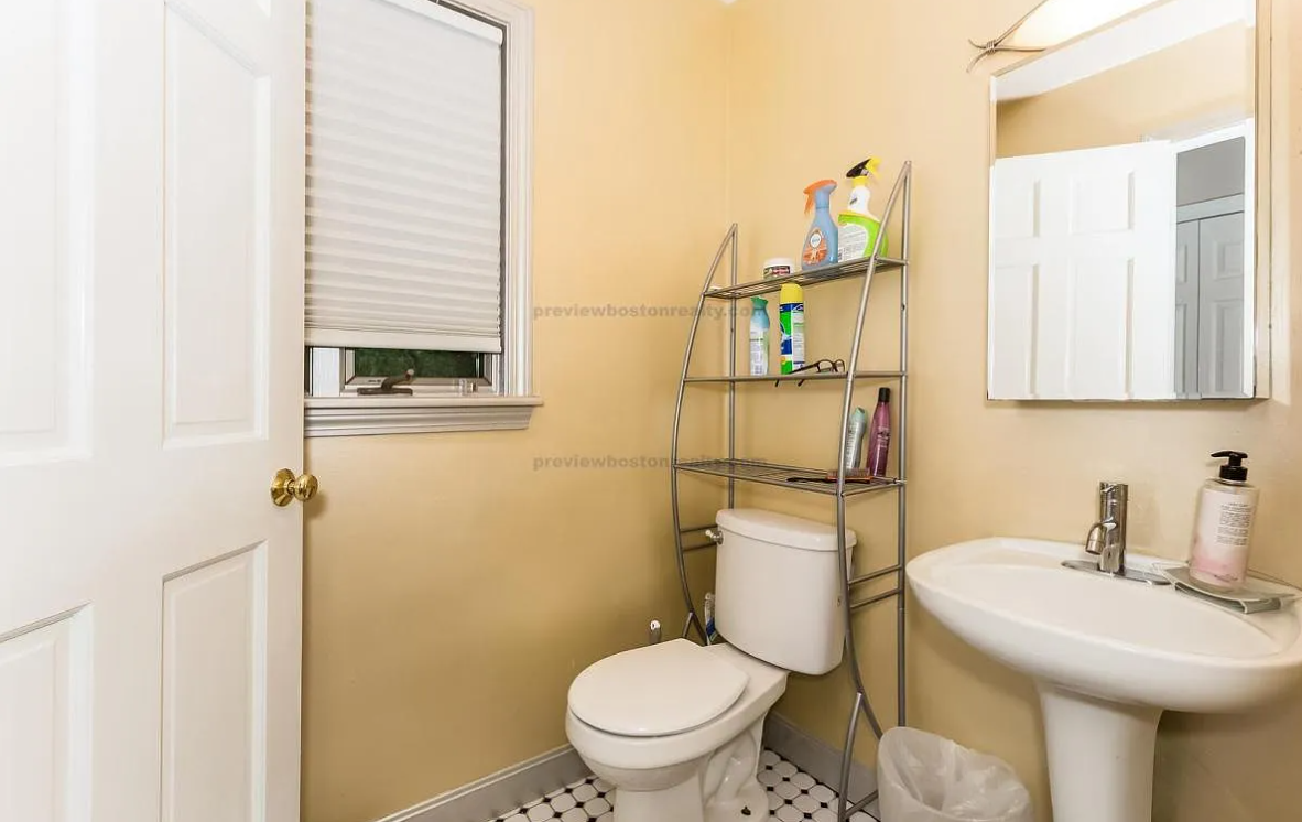 24 Bellamy St, Brighton