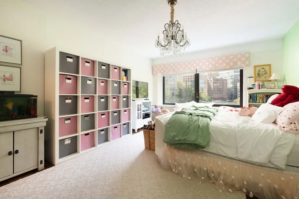 85 E India Row, Waterfront