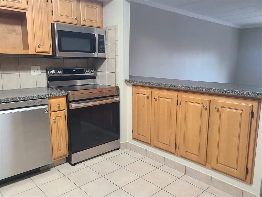 566 Washington St, Weymouth