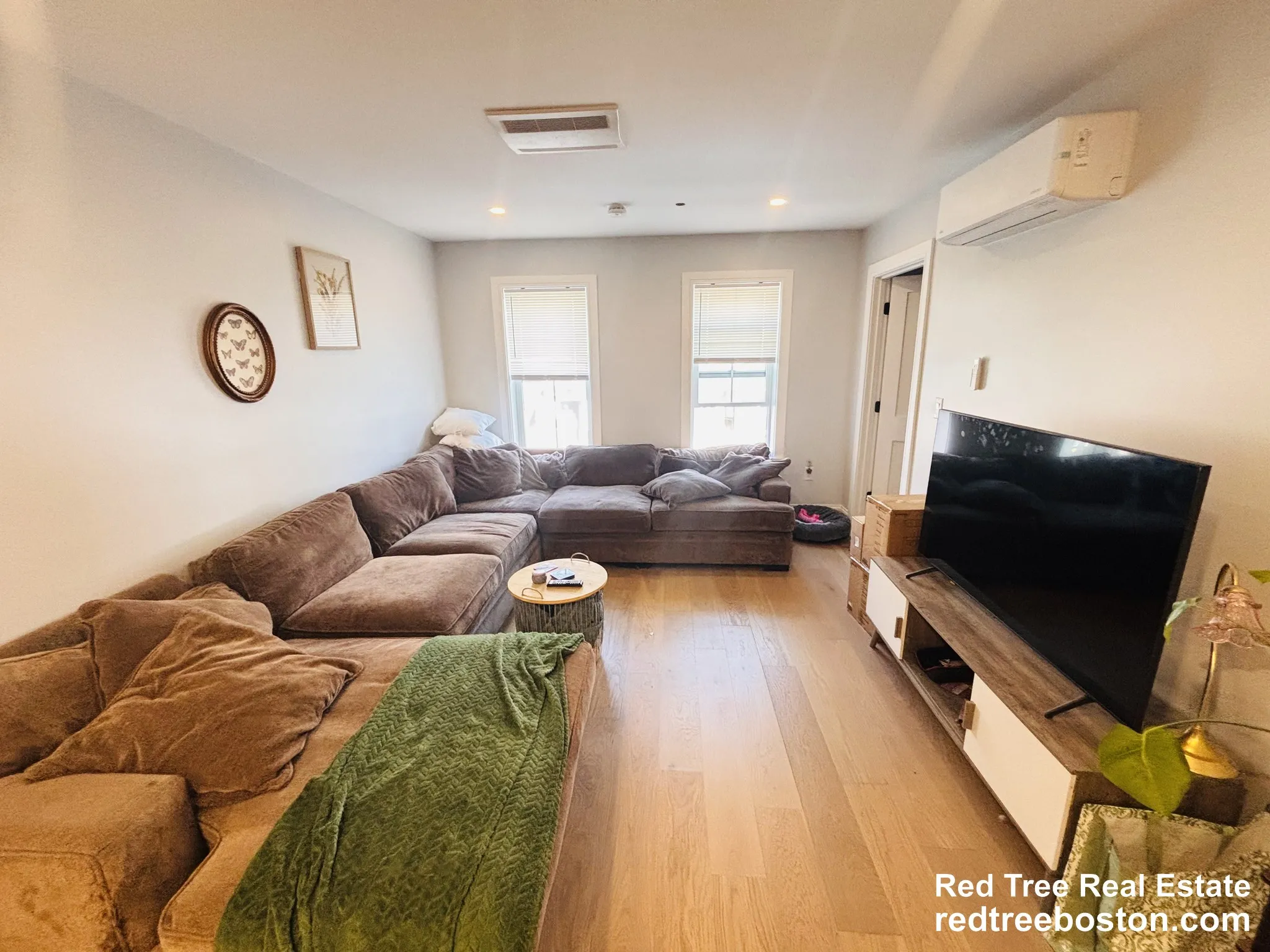 425 Market St, Oak Square