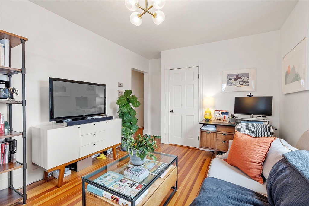 401 Cabot St, Beverly