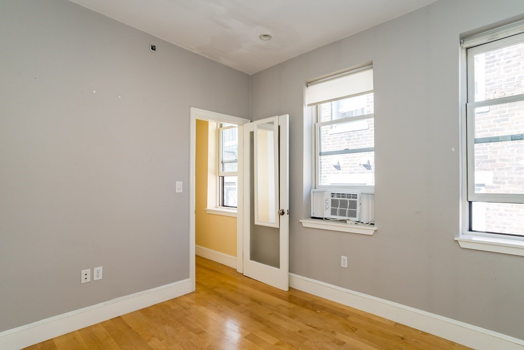 8 Garden Ct, North End