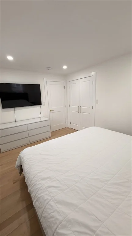 6 Pratt Ave, Beverly