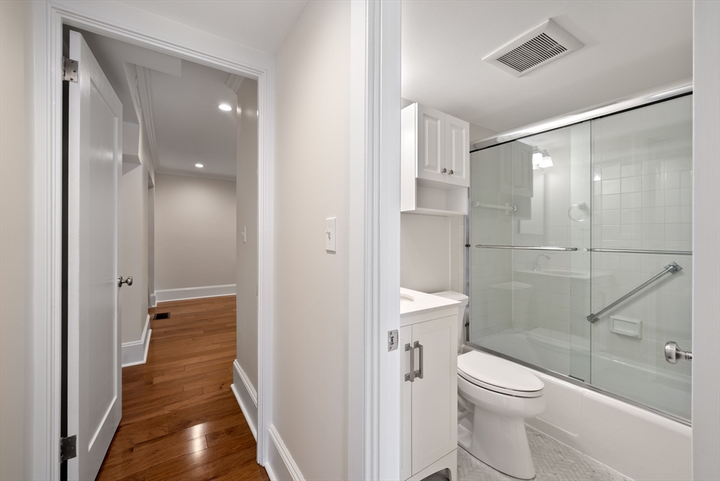 27 Chestnut St, Beacon Hill