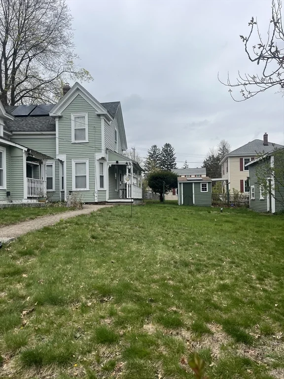 51 Jenness St, Lowell