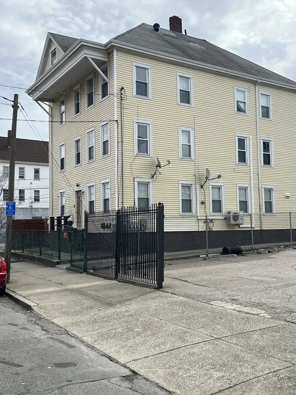 60 Cove St, New Bedford