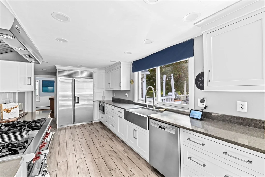 4 Country Dr, South Hingham