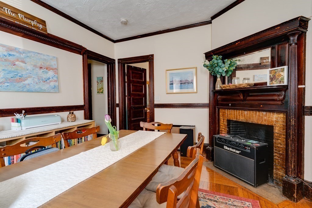 36 Hewlett St, Roslindale