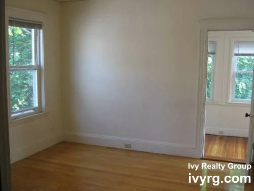 28 Commonwealth Rd, Watertown