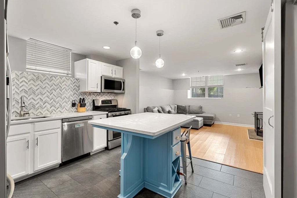 2277 Massachussetts Ave, Porter Square