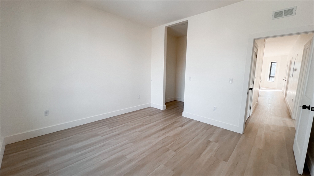 22 Mount Bowdoin Ter, Dorchester