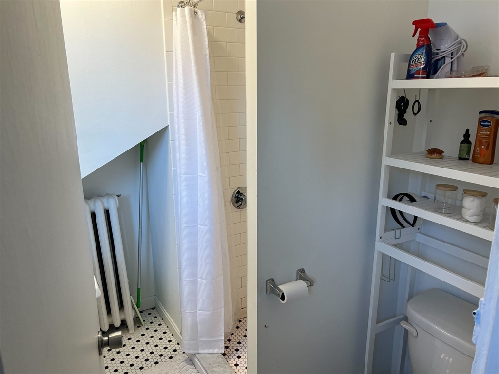 107 Charles St, Beacon Hill