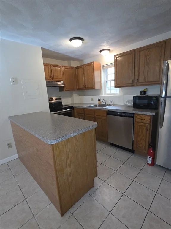 25 Arlington Rd, Woburn