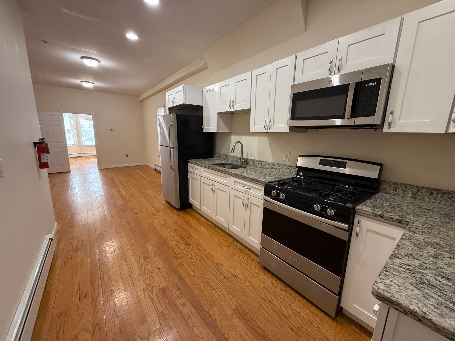 16 Chelsea St, East Boston