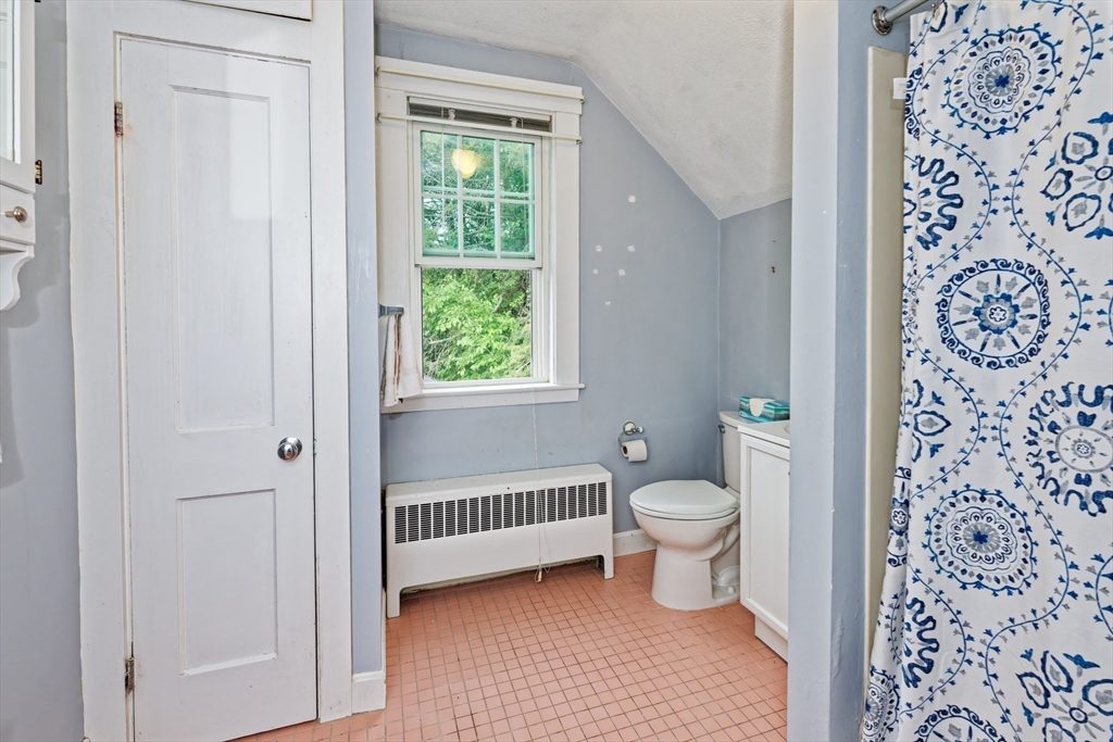 336 Bishop St, Framingham