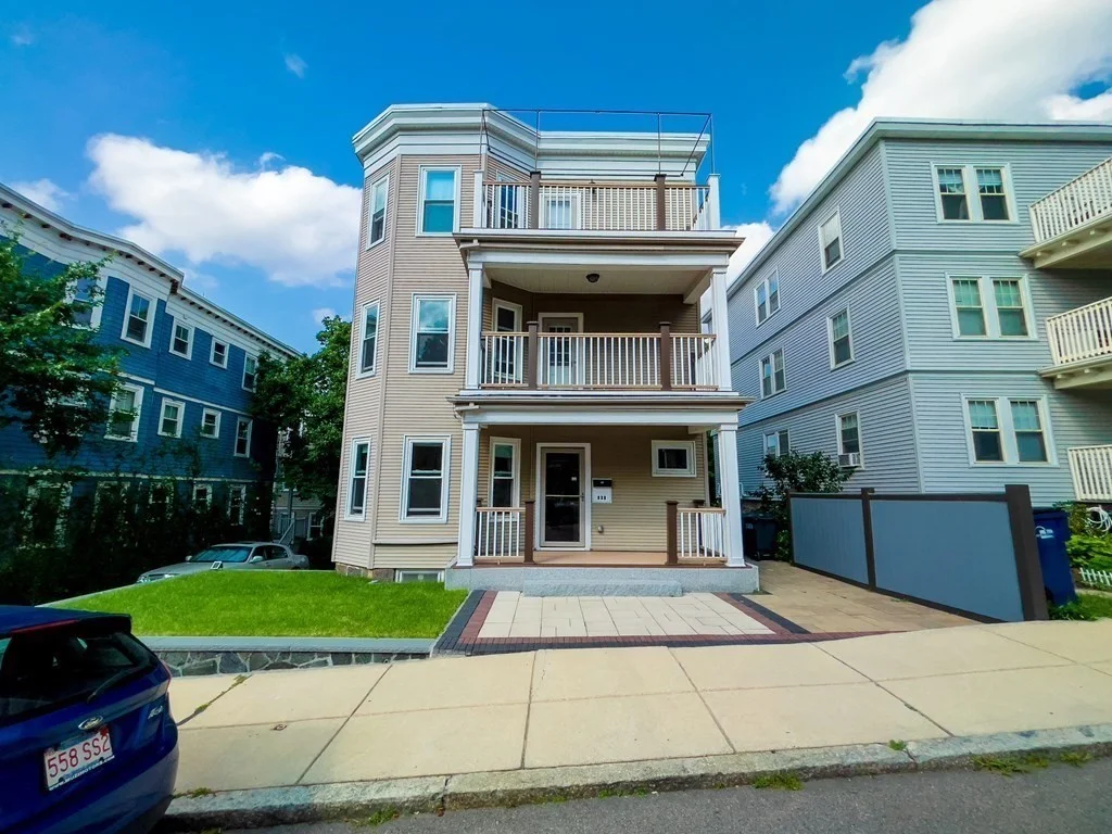 24 Montvale St, Roslindale